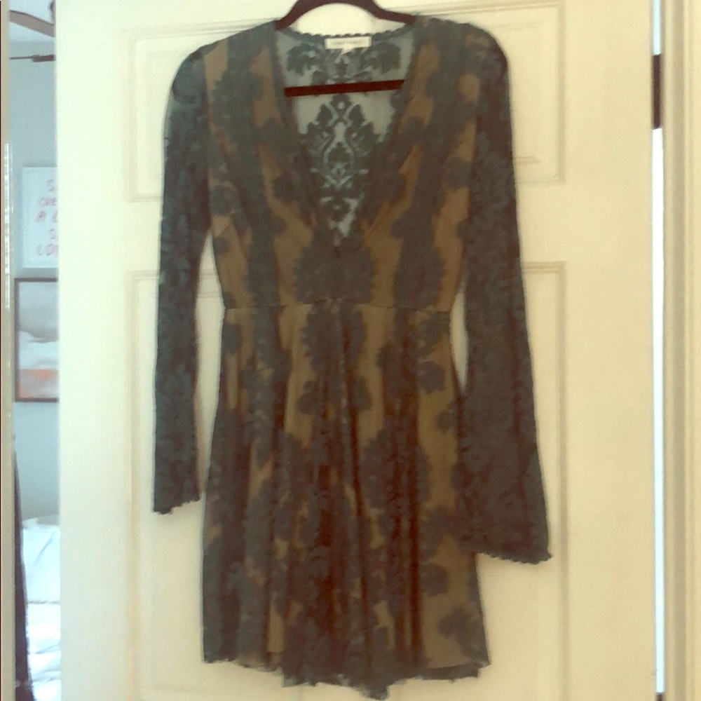 Honey Punch Lace V-neck Dress